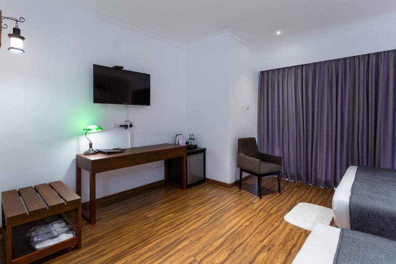 Hotel Grand Turf ヌワラ・エリヤ エクステリア 写真