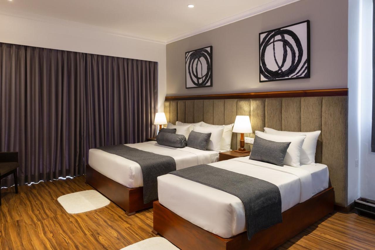 Hotel Grand Turf ヌワラ・エリヤ エクステリア 写真